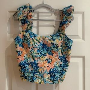 Adorable Abercrombie and Fitch summer sleeveless blouse. 🌷